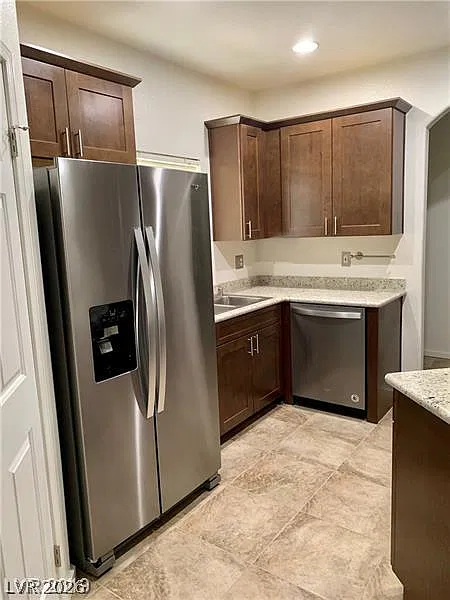 2 bed, 2.0 bath, 1177 sqft, $1,600 — Photo 2