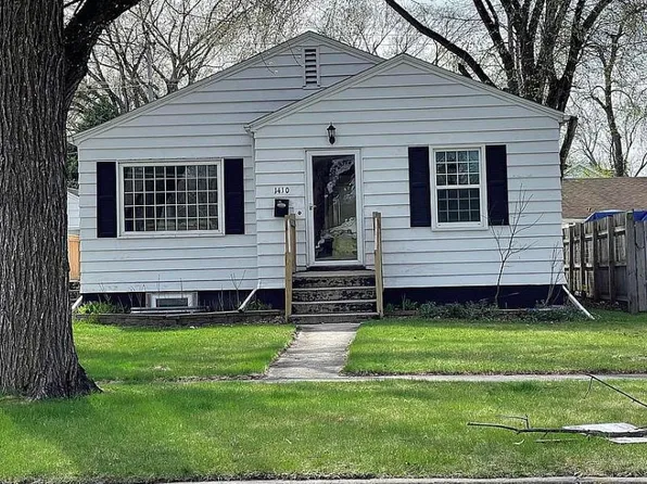 1410 11th St N, Fargo, ND 58102