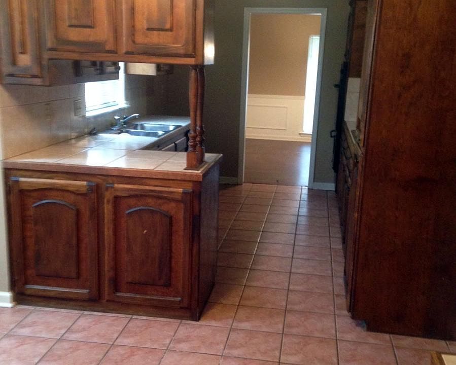 2nd image of 1627 Munal Dr