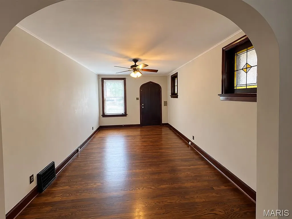 2 bed, 1.0 bath, 1008 sqft, $1,550 — Photo 2