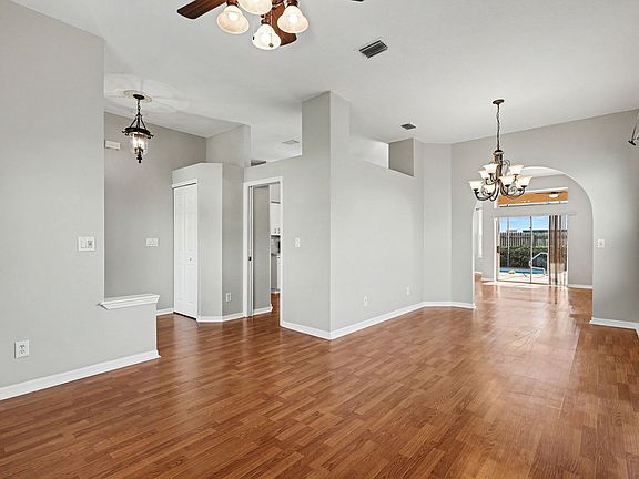 2nd image of 8056 Bracken Ln