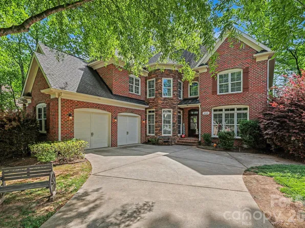 232 Birdie Dr, Stanley, NC 28164