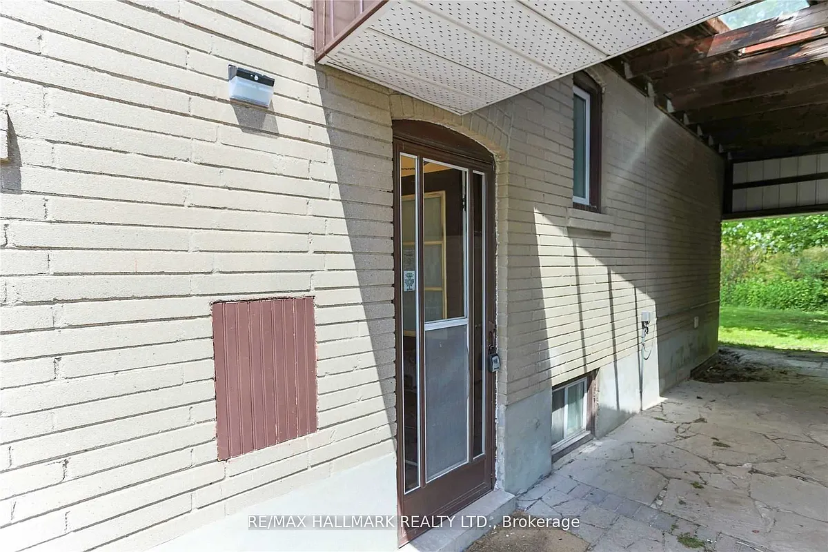 Building Photo - 56 Courton Dr #2