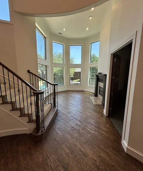 7312 Lavery Dr — Photo 2