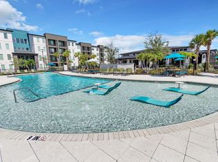 AVLI AT CROSSTOWN CENTER APARTMENTS, Tampa, FL 33619