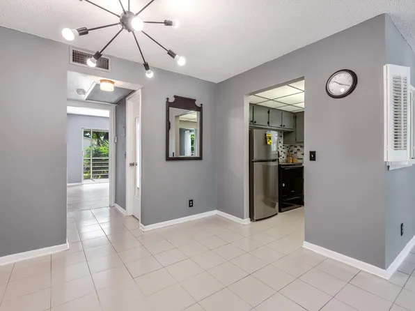 388 Windsor Q #388, West Palm Beach, FL 33417