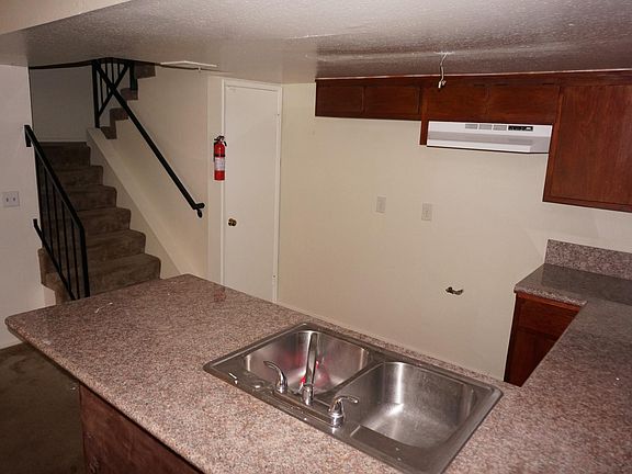 2nd image of 517 S Montebello Blvd