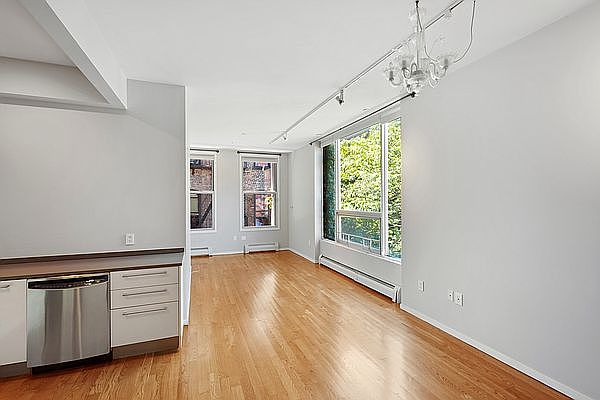 1st image of 232 E 118th St APT 3B