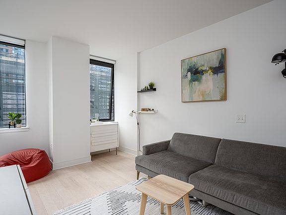 3rd image of 10 Provost St #609