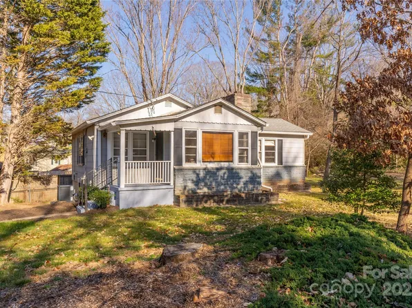 304 School Rd E, Asheville, NC 28803