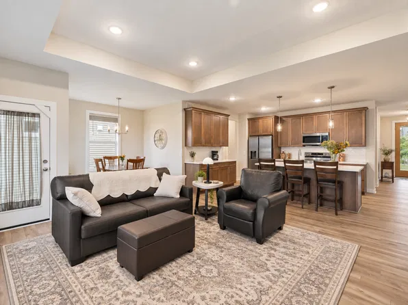 4873 127th Cir NE, Blaine, MN 55449