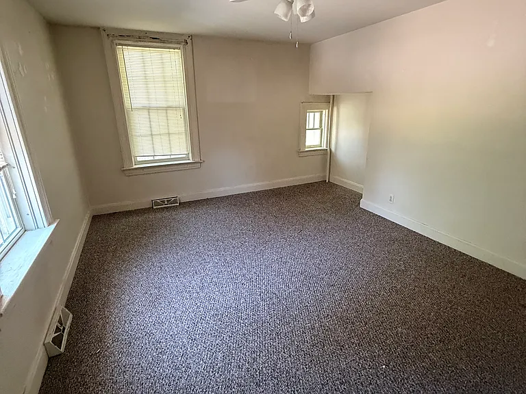 203 Glamorgan St #203 — Photo 9