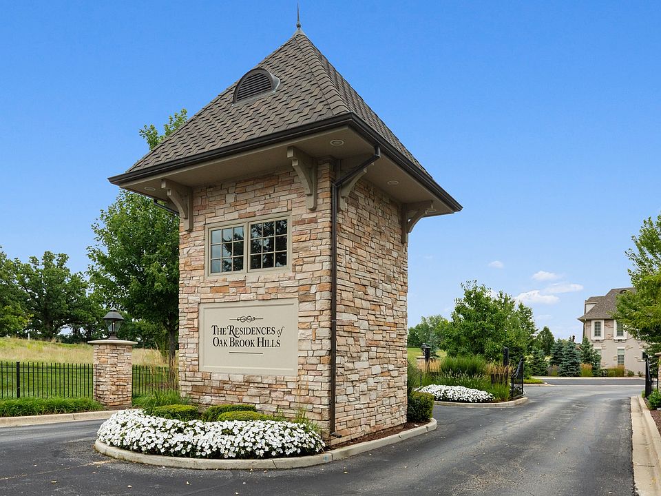 1st image of 10 Willowcrest Dr #10