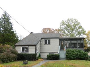92 Cedarwood Rd, Hanover, MA 02339