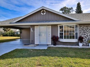 9 Bogey Cir, New Smyrna Beach, FL 32168