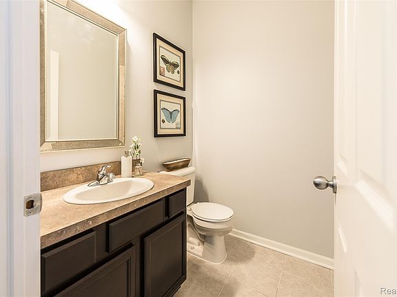 3rd image of 1012 Paddock Ln