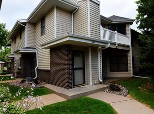 1146 Travelers Trl E, Burnsville, MN 55337