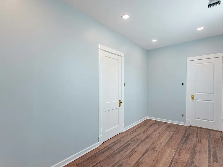 3720 W Eddy St #3 — Photo 11