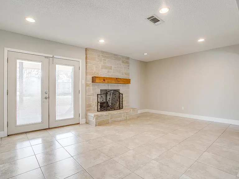 1812 Winchester Way — Photo 24