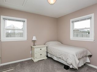 32 Old Farm Rd, Springfield, MA 01119