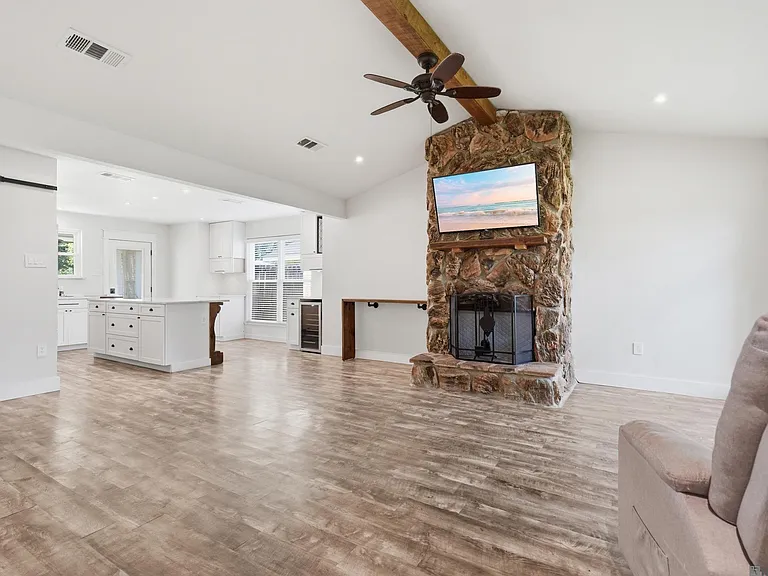 44464 Lakewood Dr — Photo 13