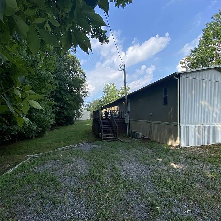 1st image of 448 Valley Dr