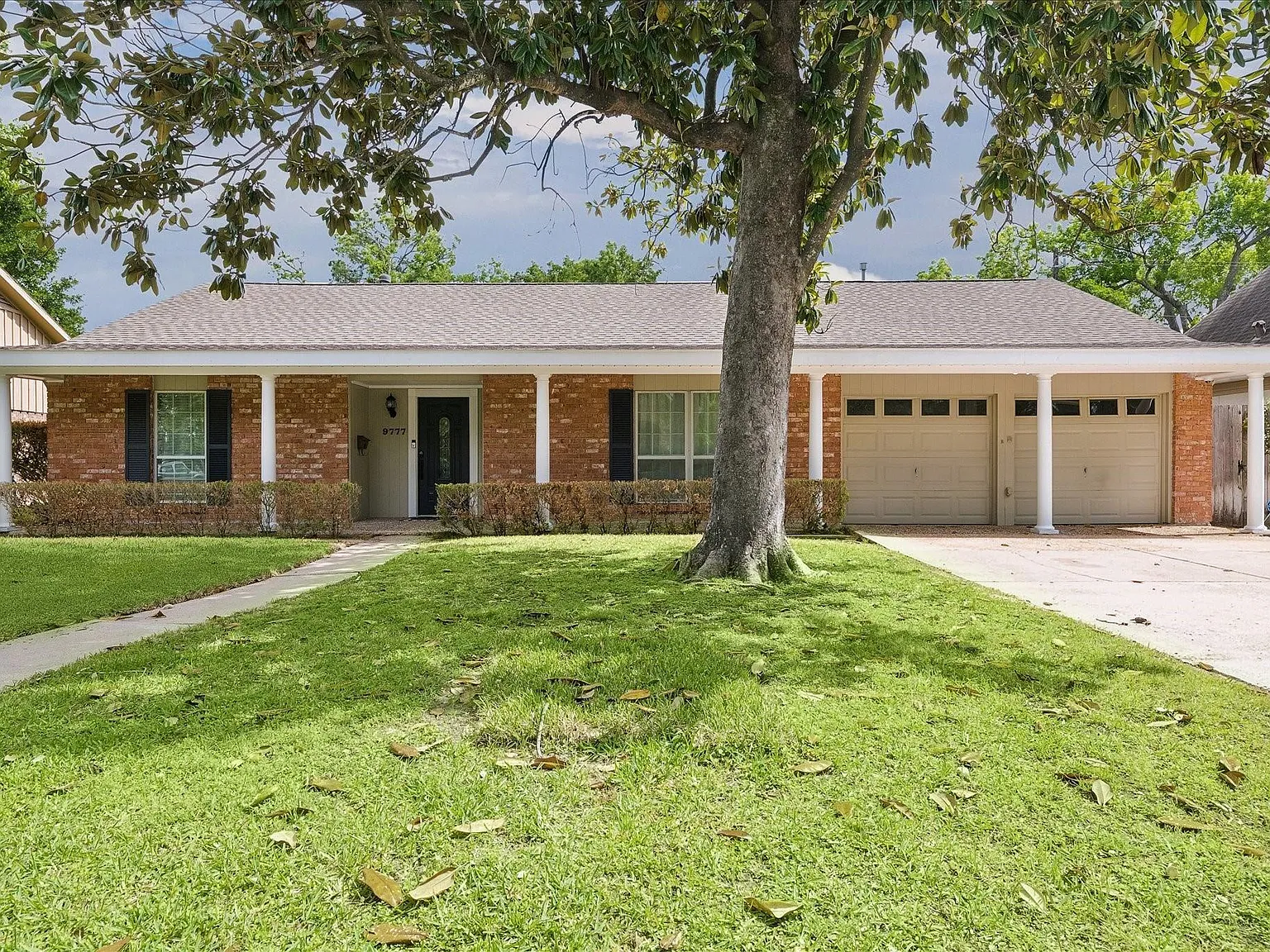 4 bed, 3.0 bath, 2569 sqft, $3,600 — Photo 1
