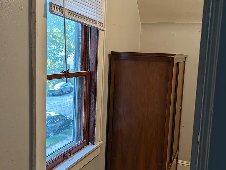 S Aldrich St — Photo 11