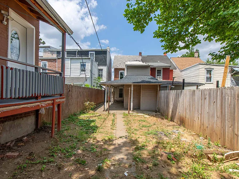426 W Green St #1 — Photo 28