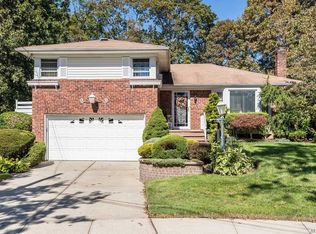 987 Ceil Pl, Baldwin, NY 11510