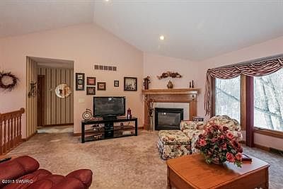 3rd image of 5341 S Silverstone Dr NE