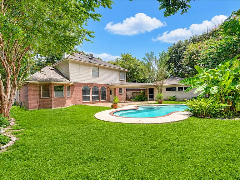 1107 Magnolia Woods Ct — Photo 37