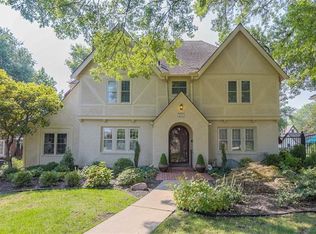 409 W 68th St, Kansas City, MO 64113