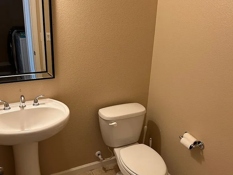 2342 Blue Ridge Ave — Photo 12