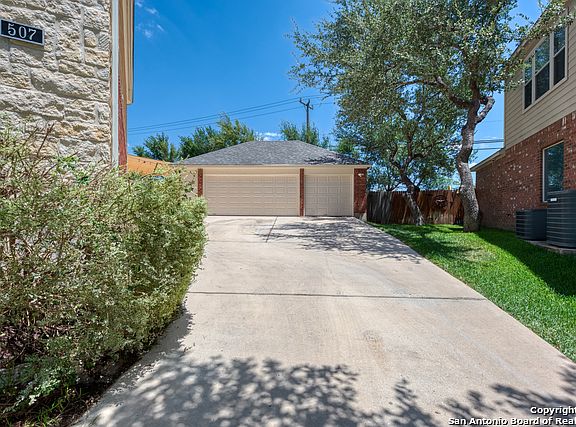 3rd image of 507 Parkmont Ct