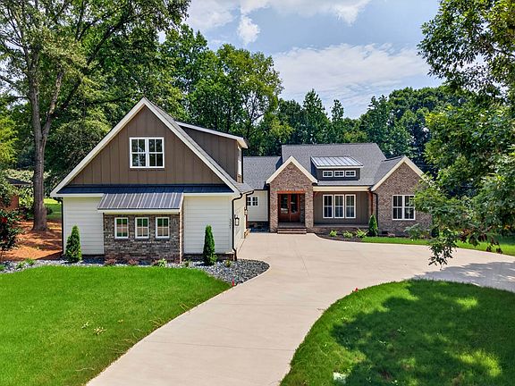 2nd image of 321 Dunbarton Ct