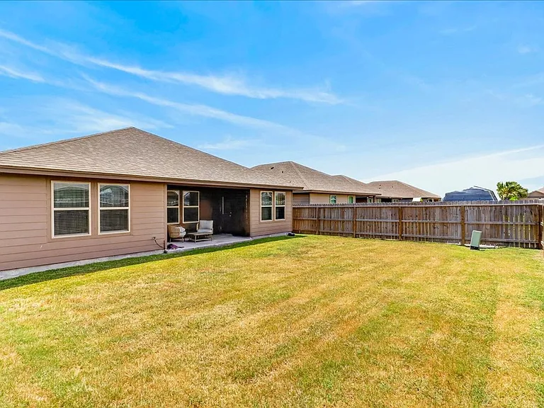 3913 Targaryen Way — Photo 28