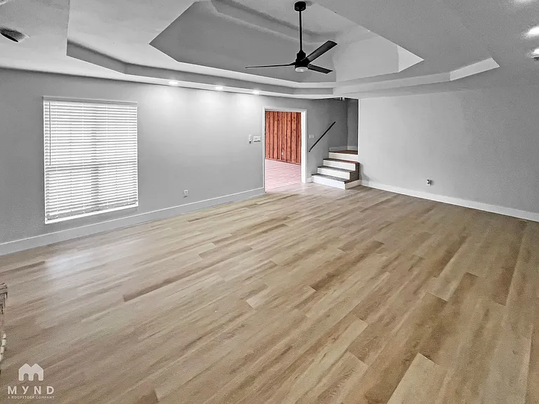 1215 Spring Lake Dr — Photo 13
