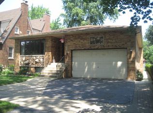 6433 N Leoti Ave, Chicago, IL 60646