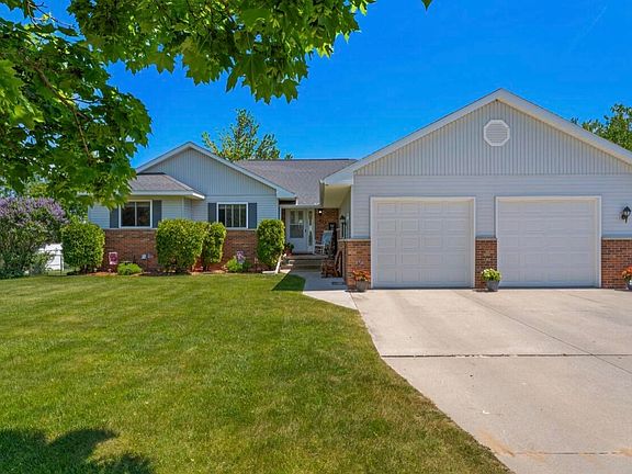2nd image of 613 Island View Dr