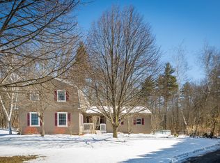 169 Kittredge Rd, Pittsfield, MA 01201