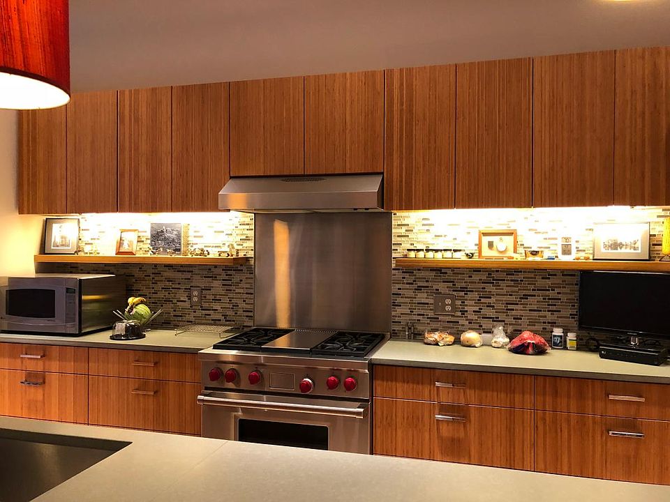 1st image of 105 E Broad St APT A