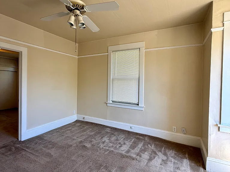 556 Ward St #L — Photo 9