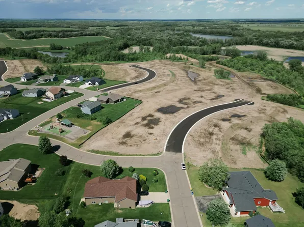 8237 Natures Edge Rd, Clear Lake, MN 55319