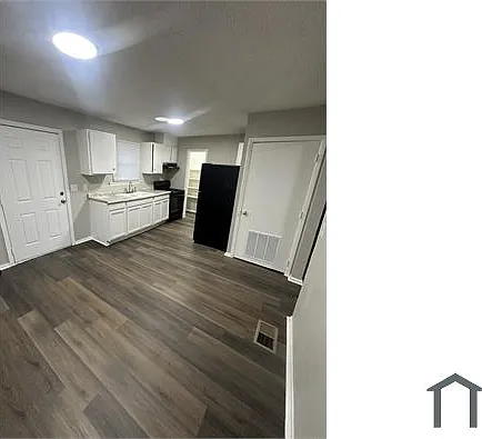 655 Amanda Pl — Photo 11