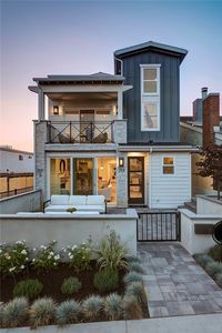 717 Poinsettia Ave, Corona Del Mar, CA, 92625