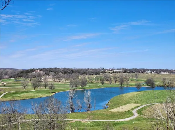 29 Porcupine Path, Linn Valley, KS 66040