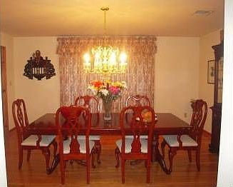 3rd image of 6 Ambrose Valley Ln
