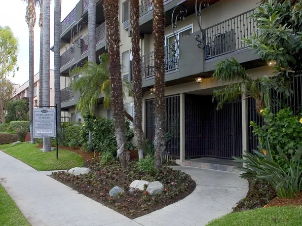 Newcastle, 5415 Newcastle Ave #3, Encino, CA 91316