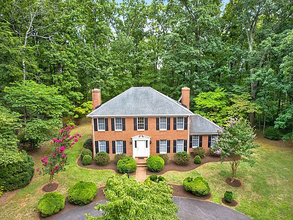 3rd image of 7501 Moormont Rd